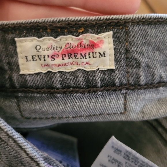 Levi' Premium 501 Grey Ankle Jeans - Picture 5 of 9